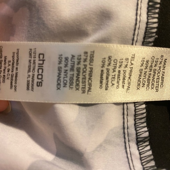 Chico's Zenergy Neema Black and White Floral Jacket - Picture 6 of 7